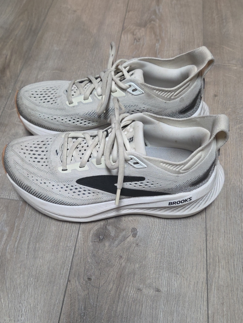 Brooks Glycerin 23 Women's Running Shoes White & Gray